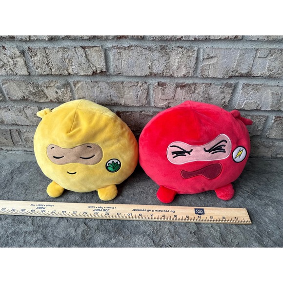 Ninja Life Hacks Cute Round Red and Yellow Ninja Plush Stuffed Animal Toy Set - Picture 2 of 7